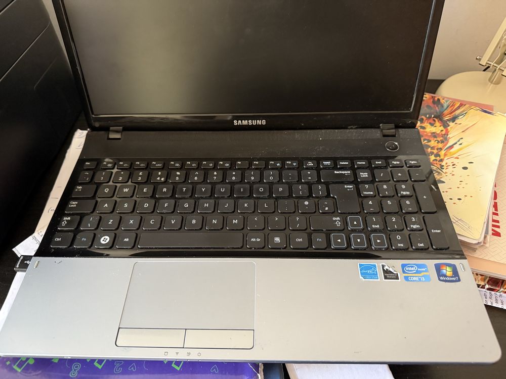 Samsung лаптоп 300Е