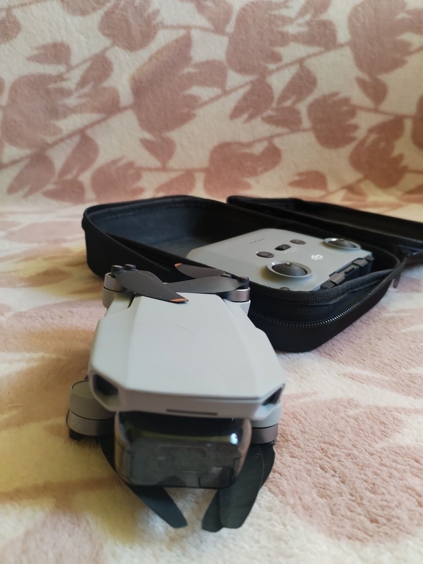 Drona Dji mini 2