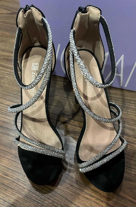 Дамски официални сандали на ток