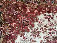 Продавам  вълнен персийски килим на завода в Сливен от социализма