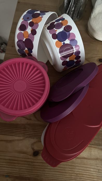 Отдам даром контейнеры таппер