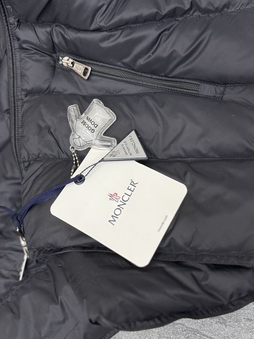 Vesta barbati m.o.n.c.l.e.r M si L