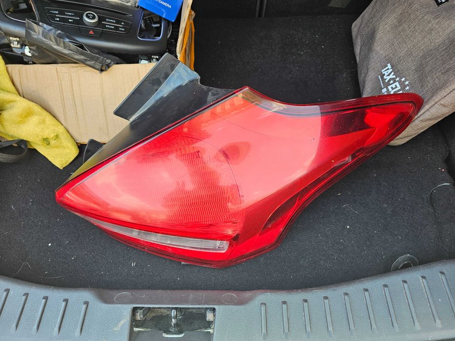 Stop | Lampa dreapta spate Ford Focus 3 hatchback 2015 - dupa