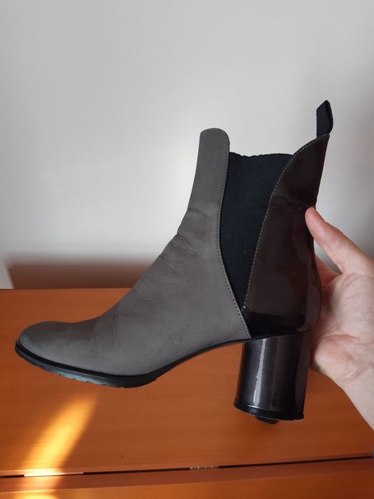 Botine din piele naturala
