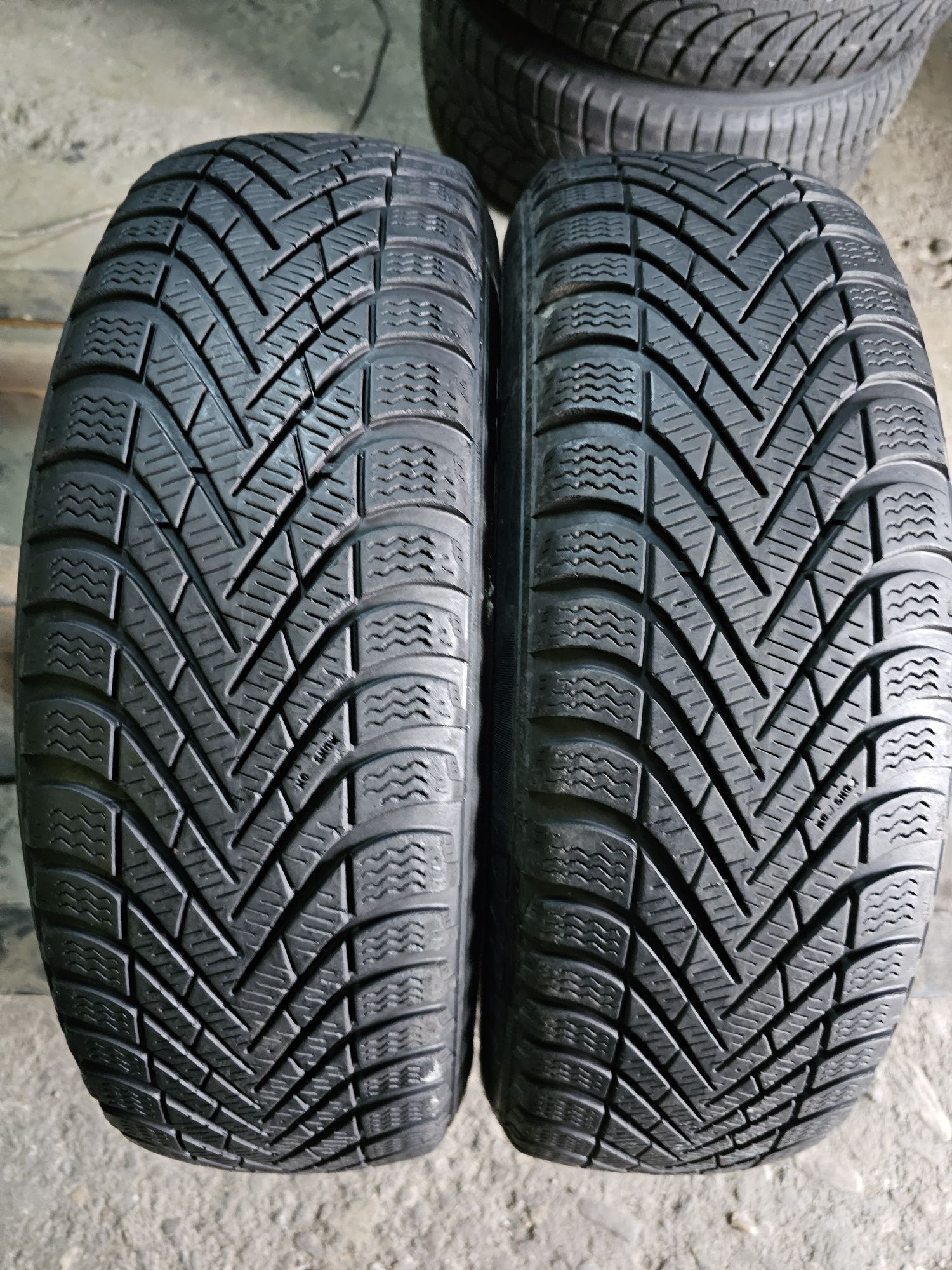 2 anvelope iarna 175 65 15 Pirelli 2018