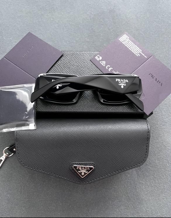 Слънчеви очила Prada symbole