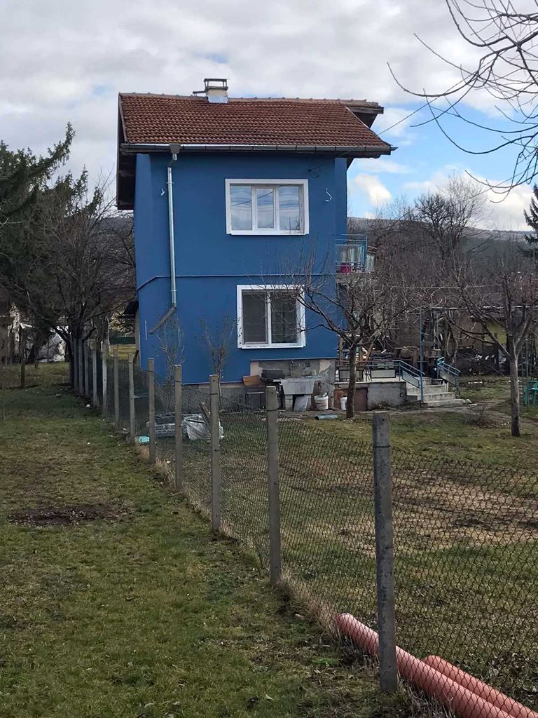 Продава се Къща в с. Долни Раковец, Област Перник - 104 кв.м за 1385 €/кв.м - Снимка #1