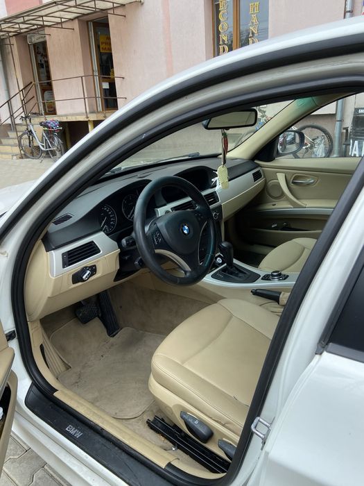 Bmw seria 3 din 2010