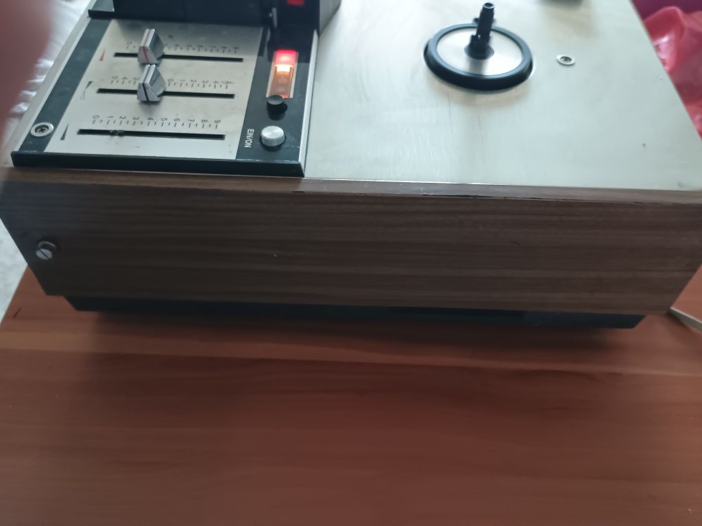 Grinding TK 246 (Ролков касетофон 1969-1972)