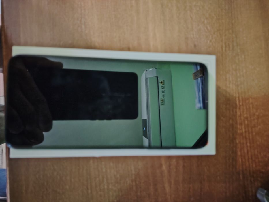 Продавам Ксиоми Редми 10