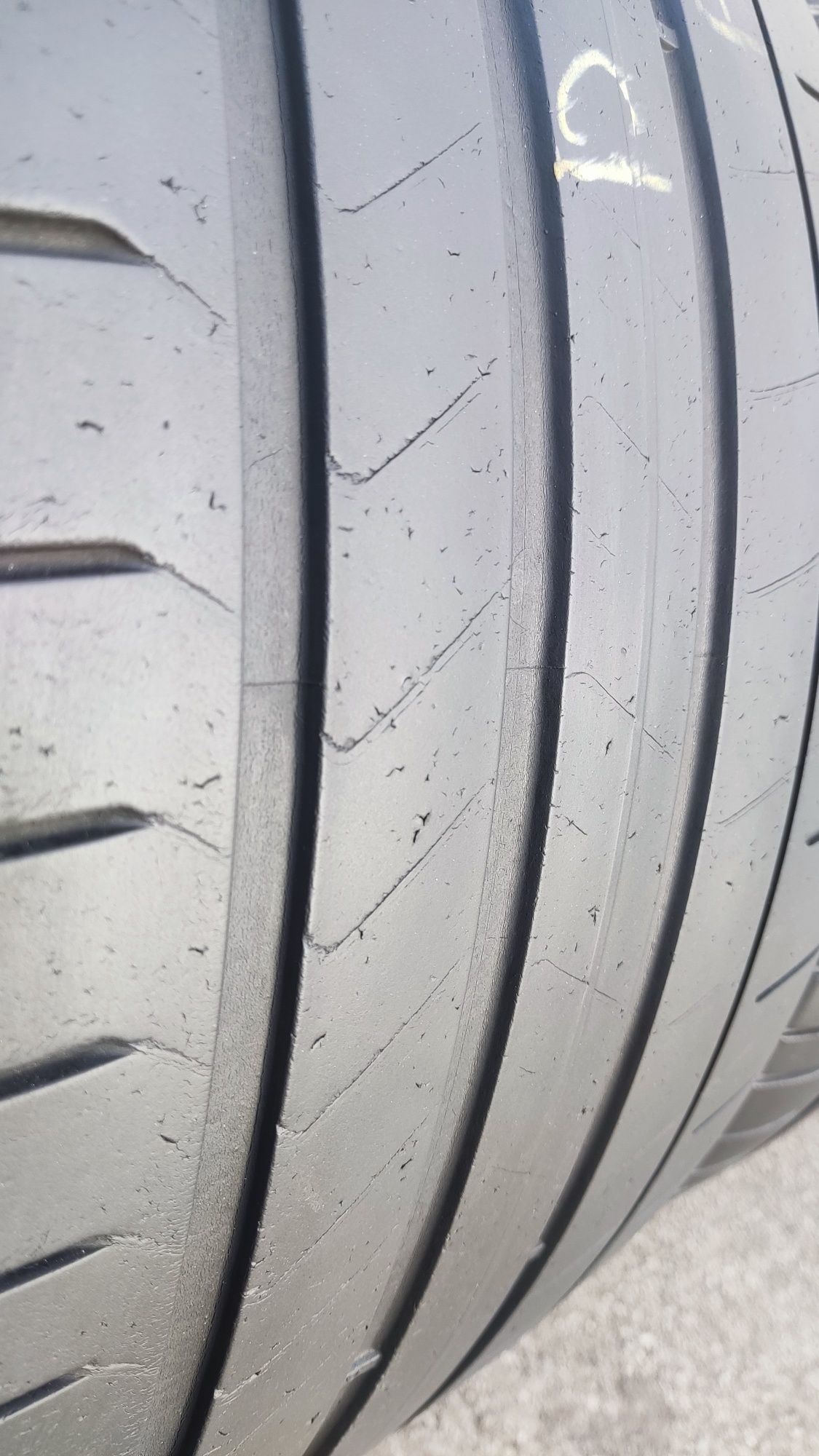 2бр. летни гуми 305/30/21 Pirelli PZero 
dot21
6mm
Добро състояние на