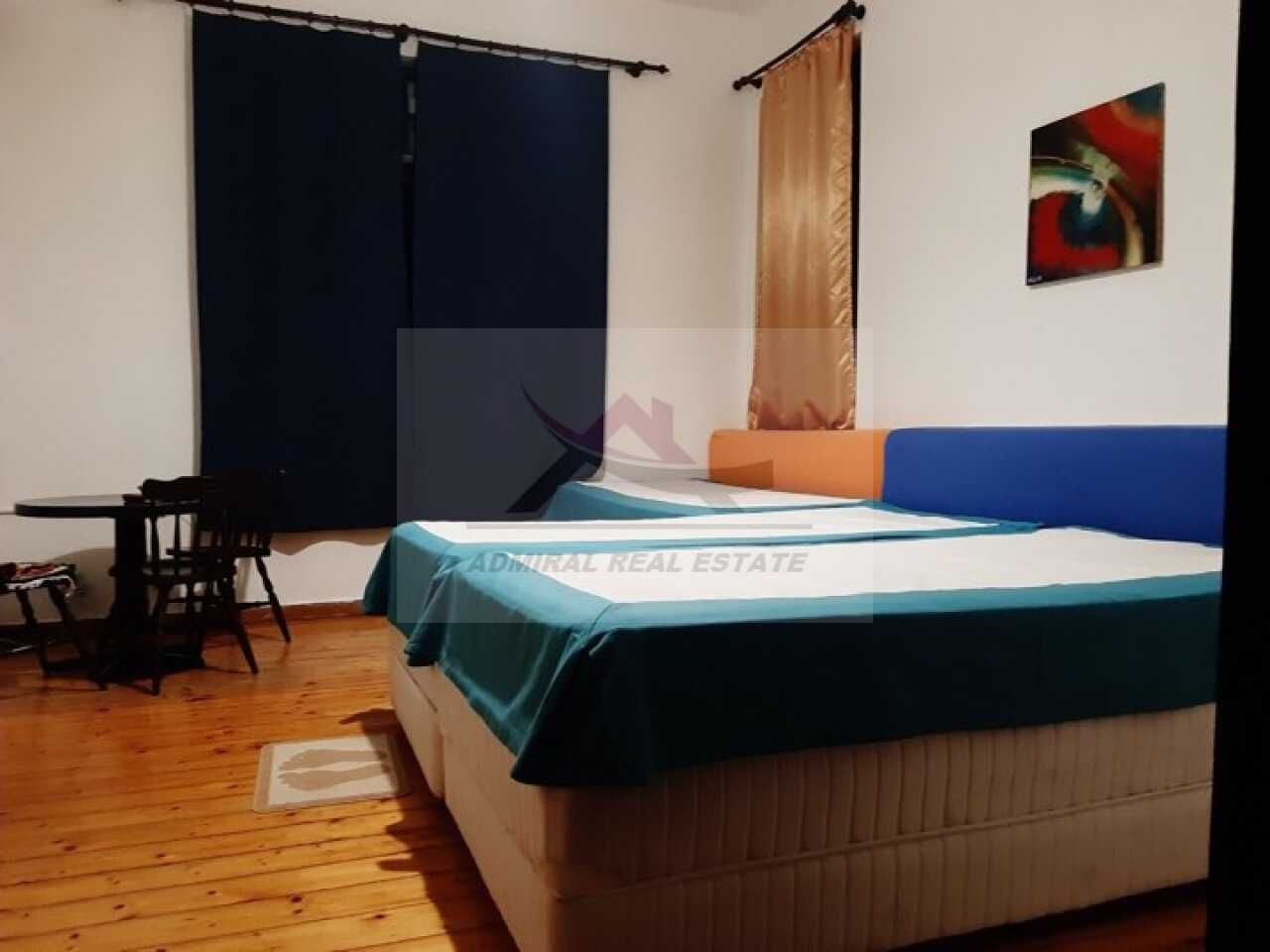 Дава се под наем Тристаен апартамент в Варна, Център - 51 кв.м за 550 € - Снимка #2