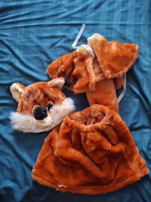 Продам детские новогодние костюмы