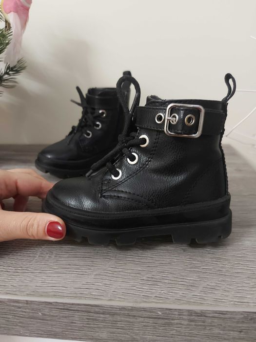 Черни боти H&M 20/21