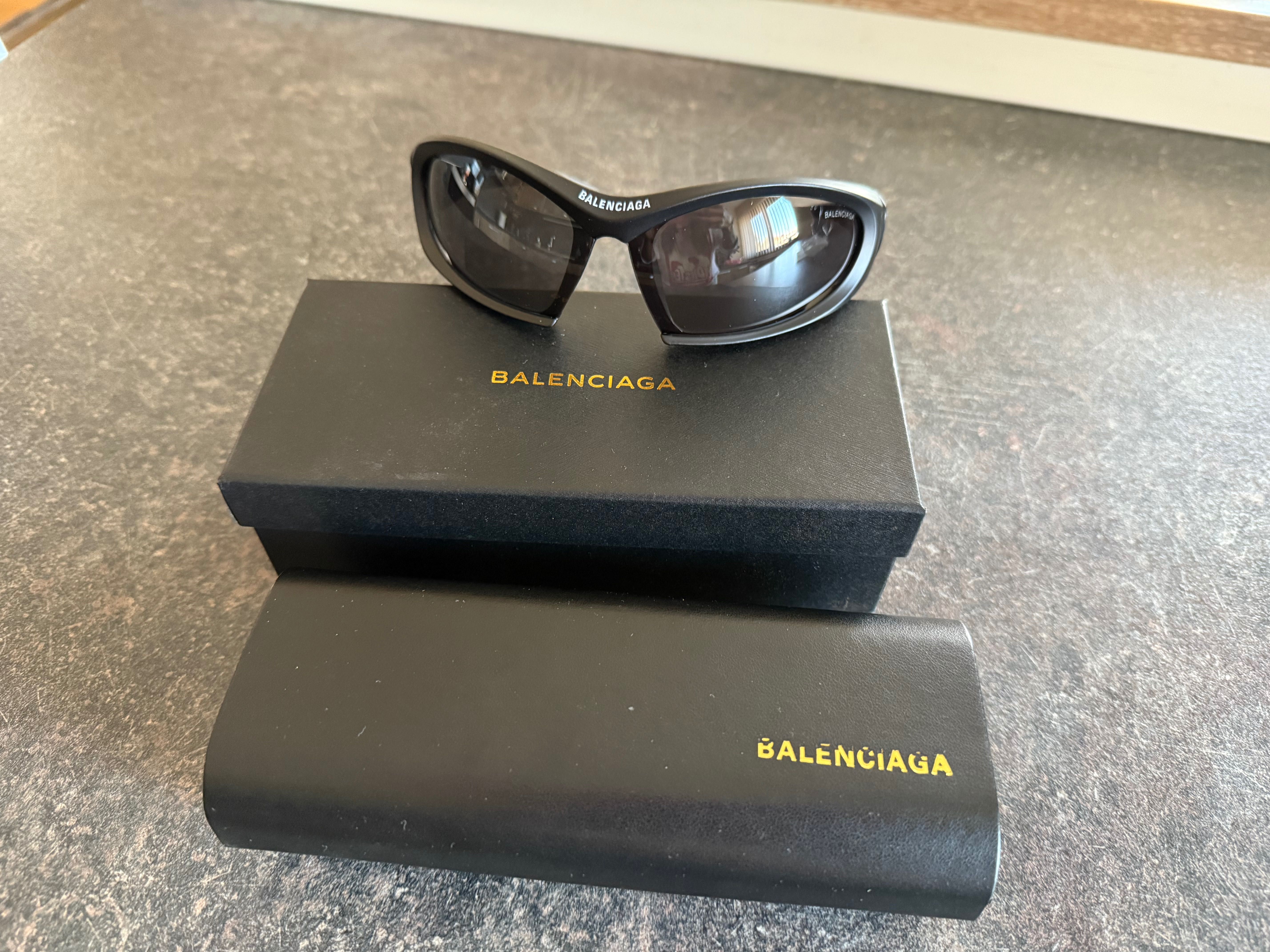 Слънчеви очила balenciaga