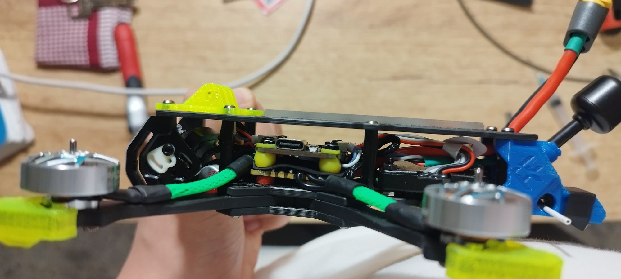 Продам fpv дрон без vtx