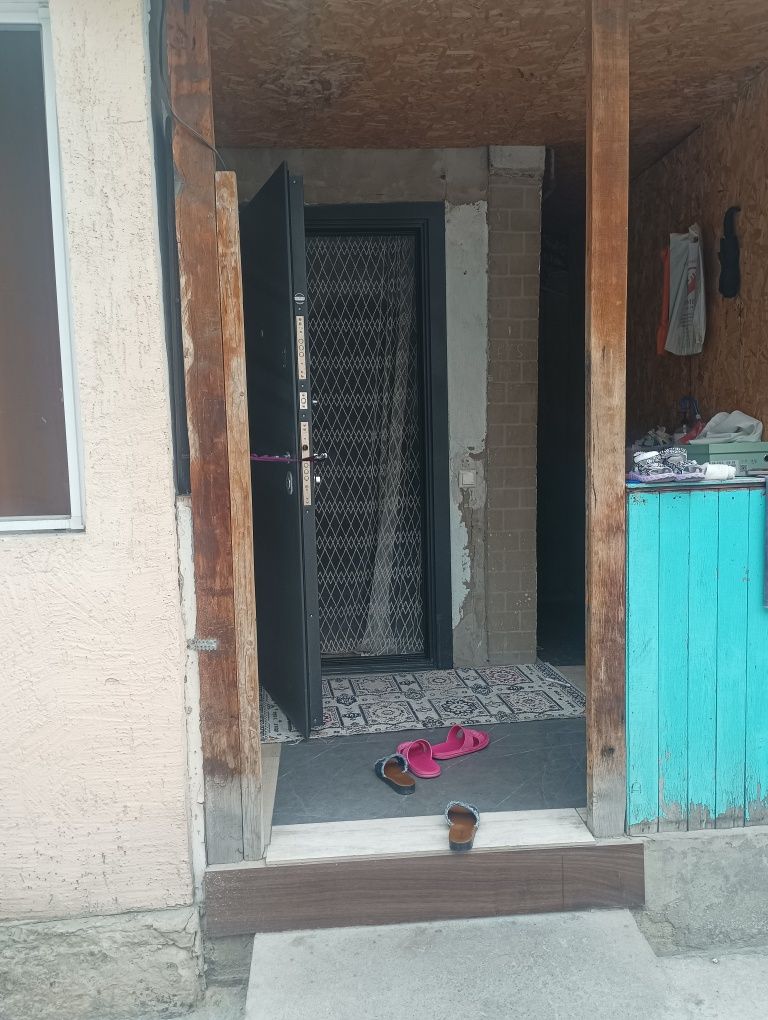 Продаётся 2 дома на одном участке