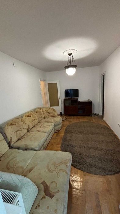 Apartament 2 camere - Mobilat complet, balcon închis, zonă liniștită!