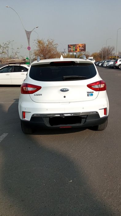 Электромобиль JAC iev 7 S запас хода 350 тали