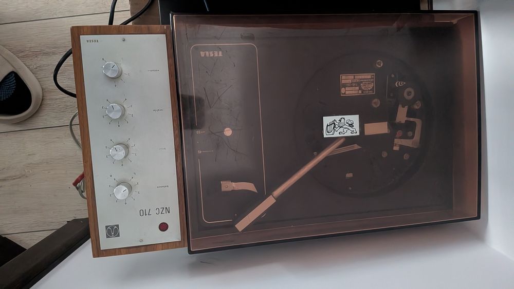 Pick-up Tesla NZC 710(defect)