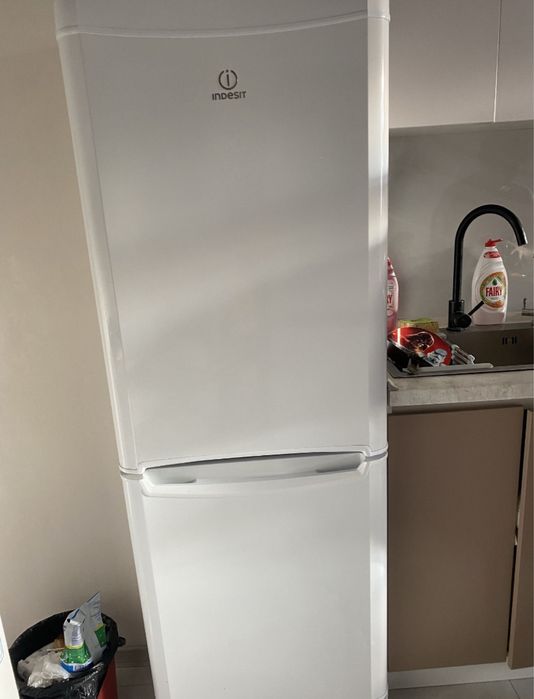Холодильник Indezit