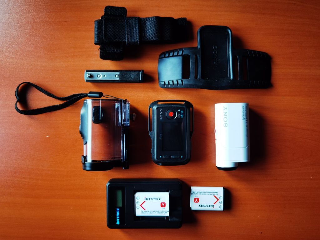 Camera Action SONY HDR-AZ1 + accesorii