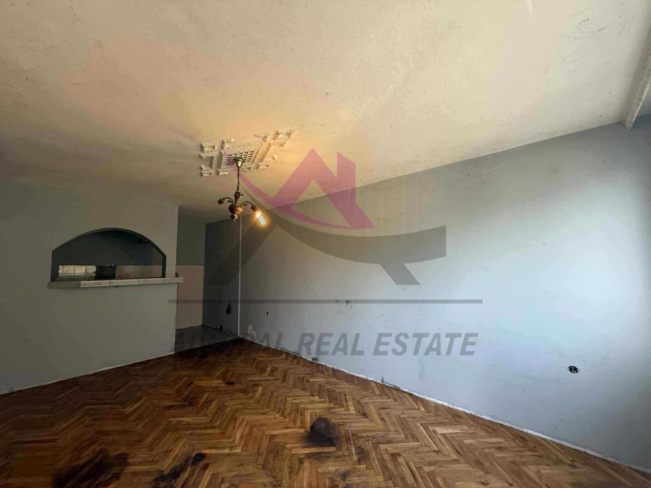 Продава се Тристаен апартамент в Варна, Лятно кино Тракия - 86 кв.м за 2094 €/кв.м - Снимка #3