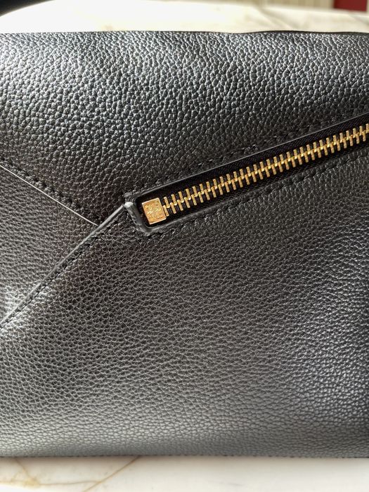 Невероятна черна чанта от естествена кожа Loewe