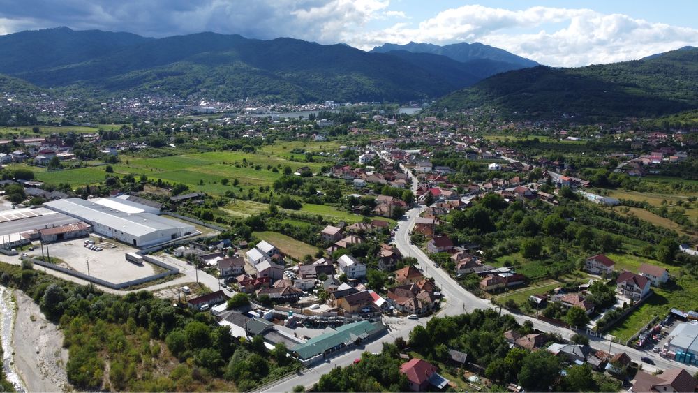 De vanzare Magazin + Depozit Materiale de constructii/Teren