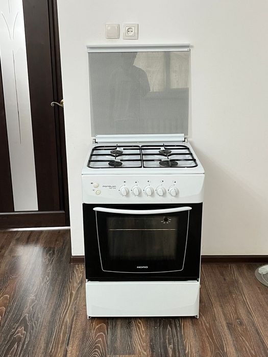 Газовая плита с духовкой