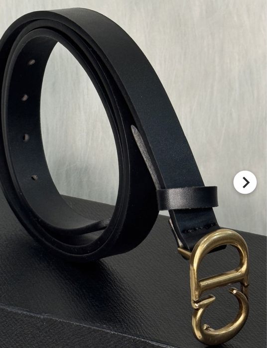 Колани Dior, Max Mara, Prada, Philipp Plein, Jimmy Choo, Calvin Klein