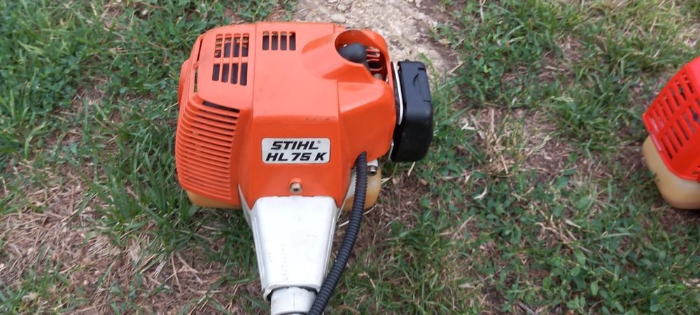 Vând cositori stihl și echo