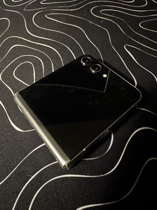 Samsung Z Flip 5