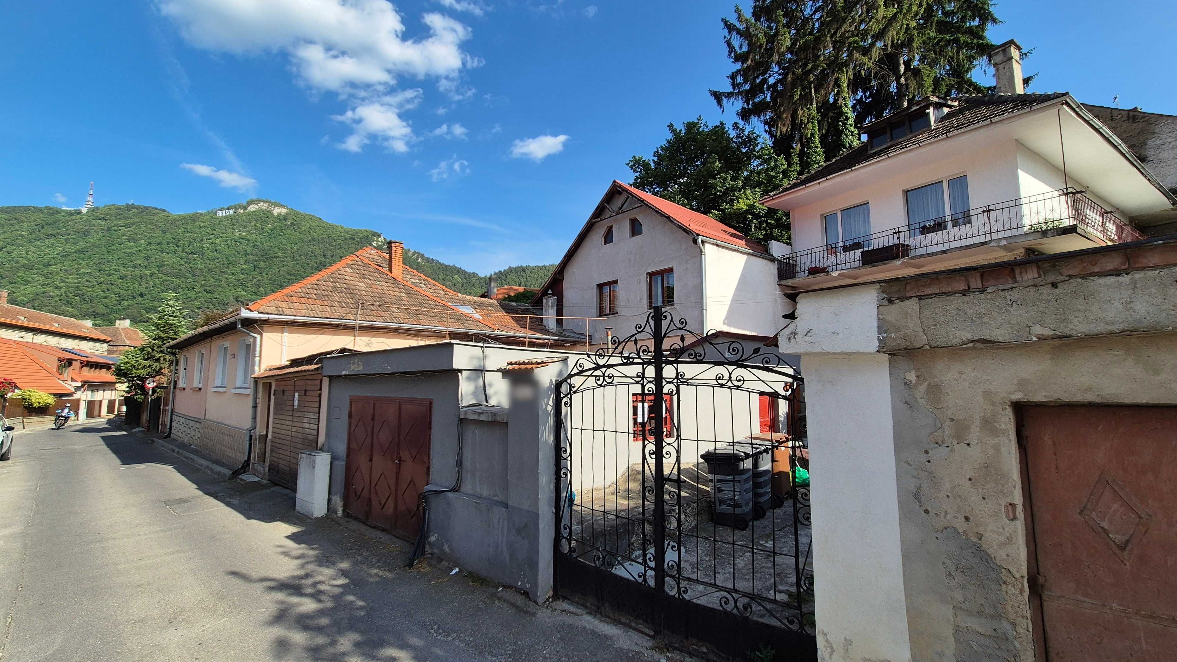 Investiție sigură în Schei – 2 camere pregătite pt Airbnb