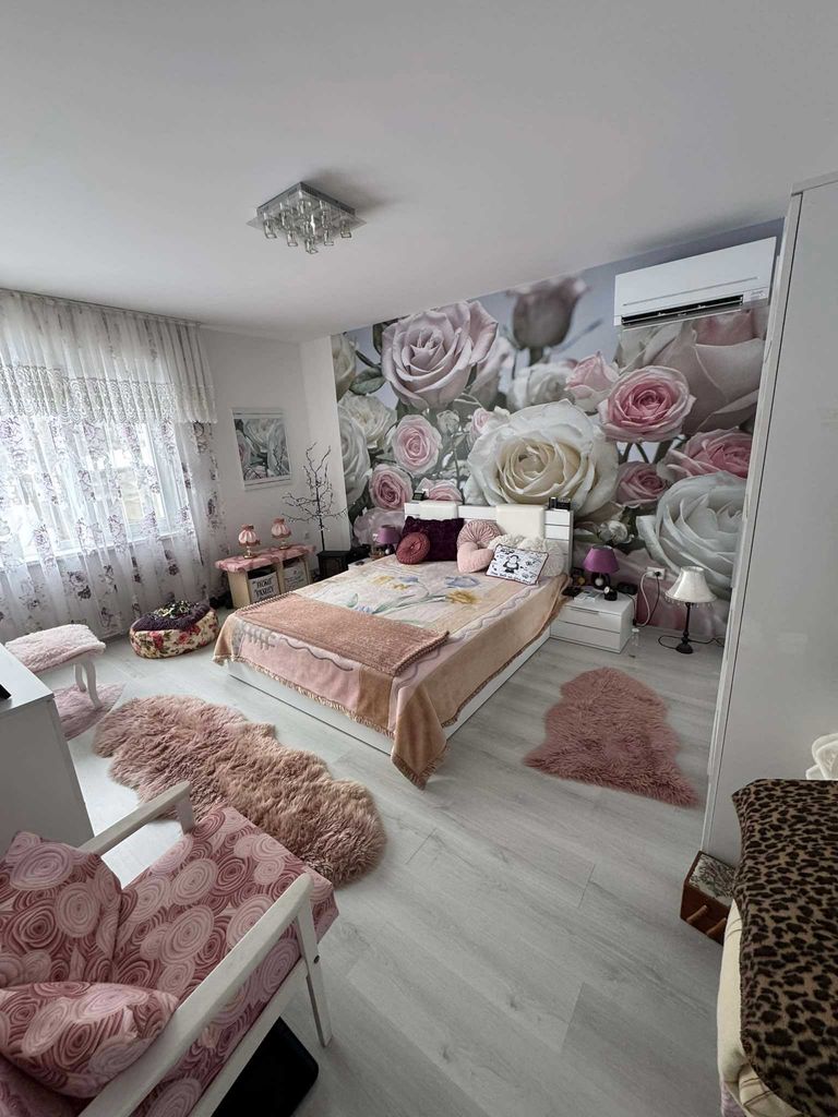 Продава се Къща в с. Горно Сахране, Област Стара Загора - 250 кв.м за 592 €/кв.м - Снимка #1