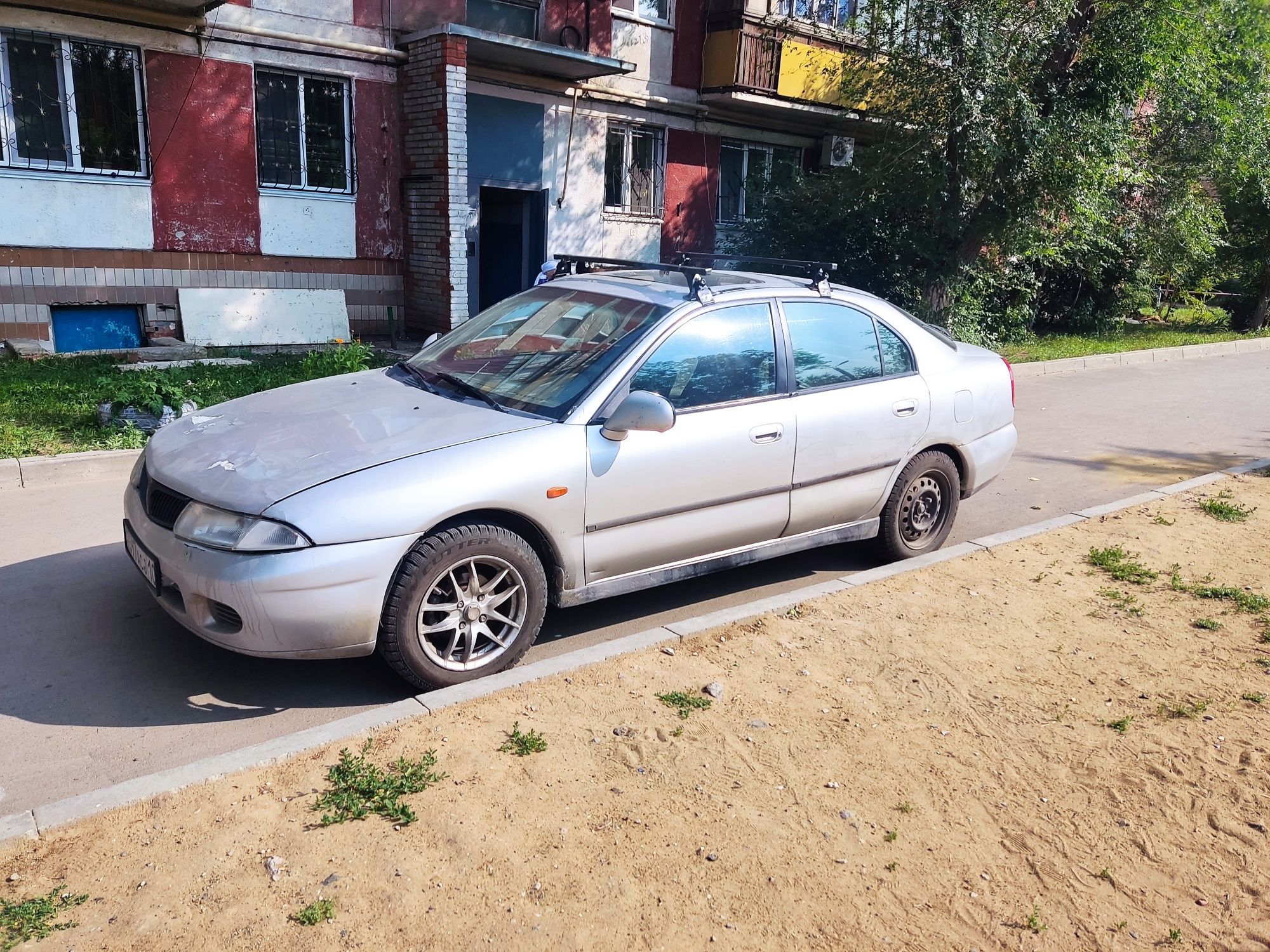 Продам Митсубиси каризма