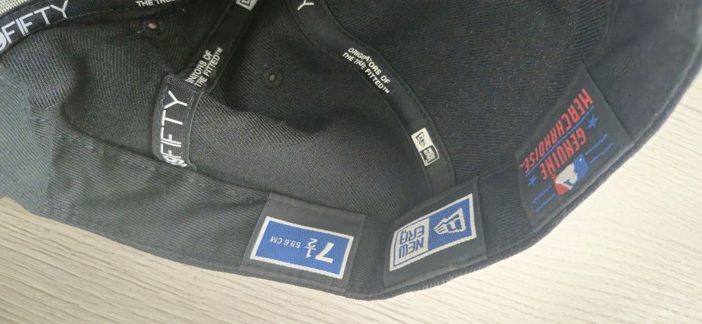 Черна шапка New Era