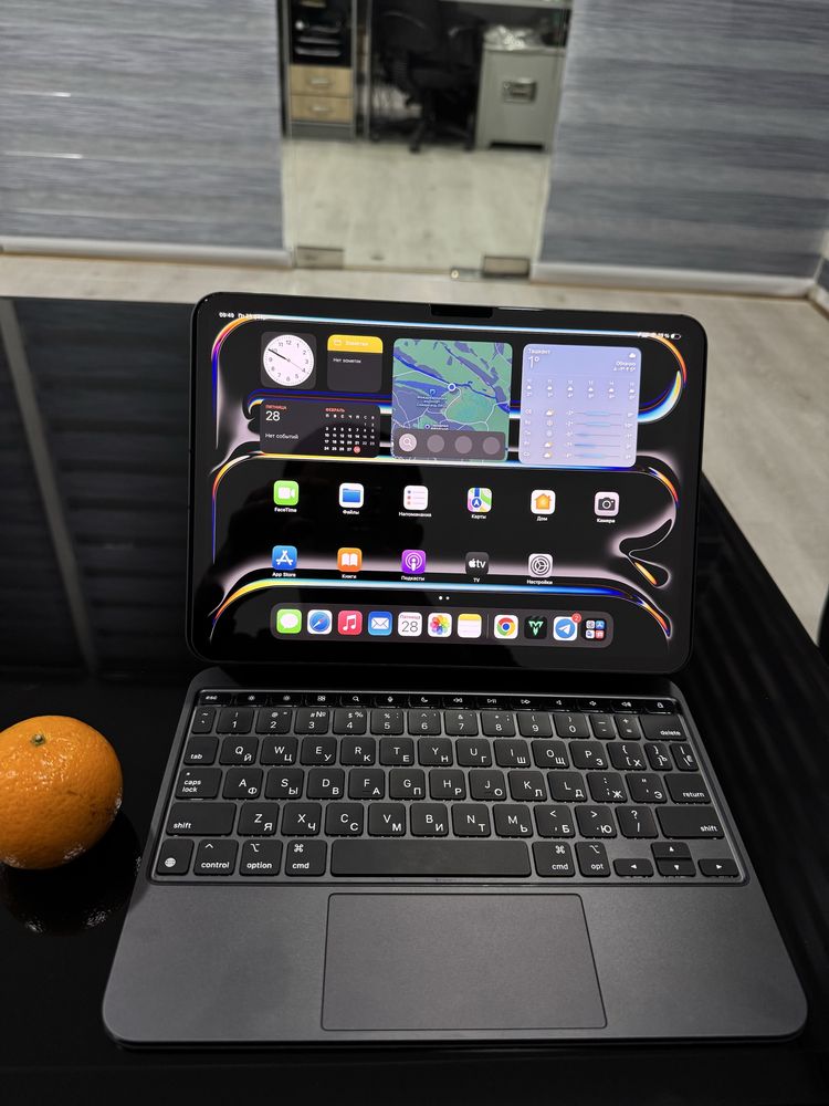 Ipad 11 Pro M4 , 512 Gb , Sim karta , Magic Keyboard