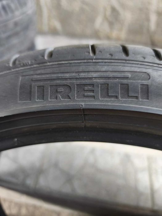 PIRELLI P ZERO.-235-35-19 Made in Italy 160лв.