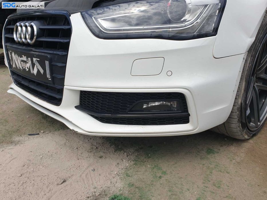 Grila Ornament de la Proiector Ceata Stanga Audi A4 B8 B8.5 Sline S-line Facelift 2012 - 2016 [C5436]