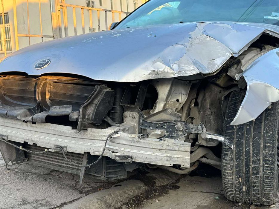 Продава се цяла! BMW E60 530D 218HP