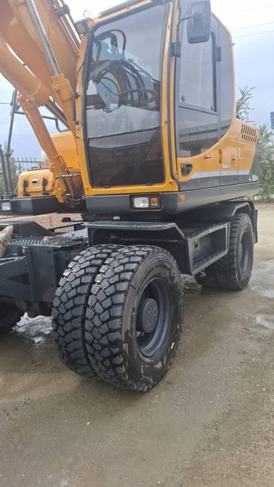 Экскаватор продаётся