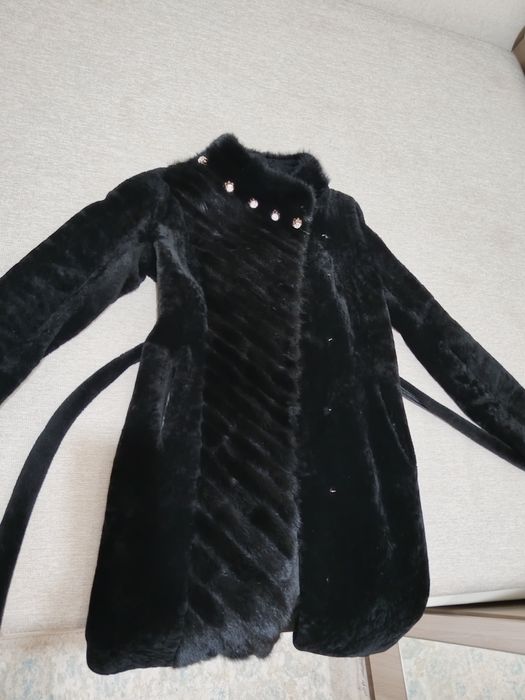 Продам шубу МУТОН С НОРКОЙ