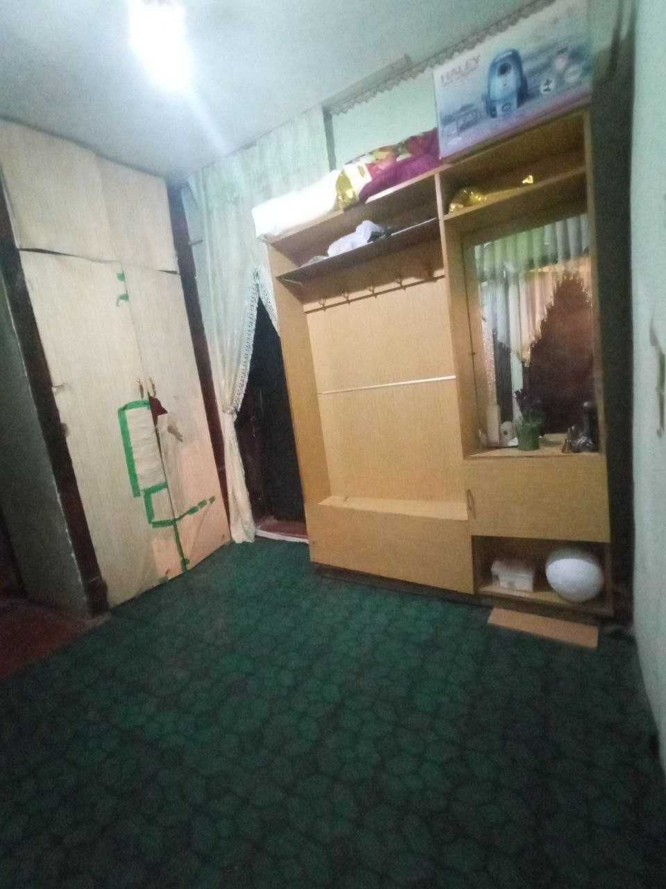 Kogon shaxarda 2 xonali uy sotiladi
