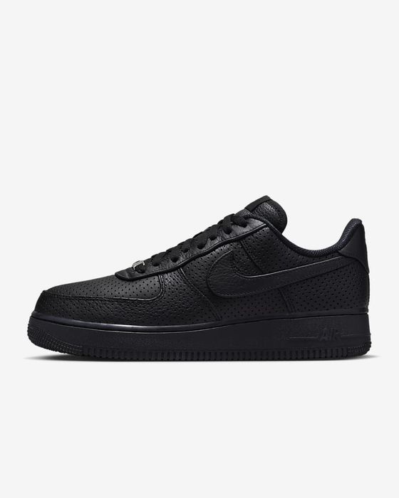 Nike Air Force 1 Мъжки обувки размер 43
Men's ShoesМъжки обувки