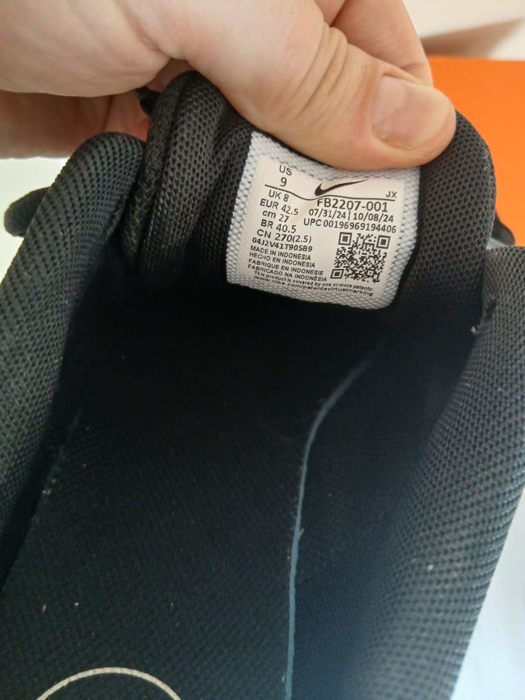 Маратонки Nike 42,5 стелка 27 см