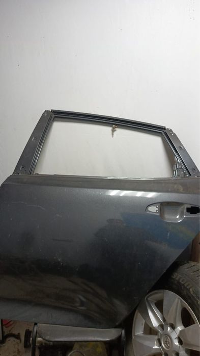 Продам дверь задняя левая от кии оптимы