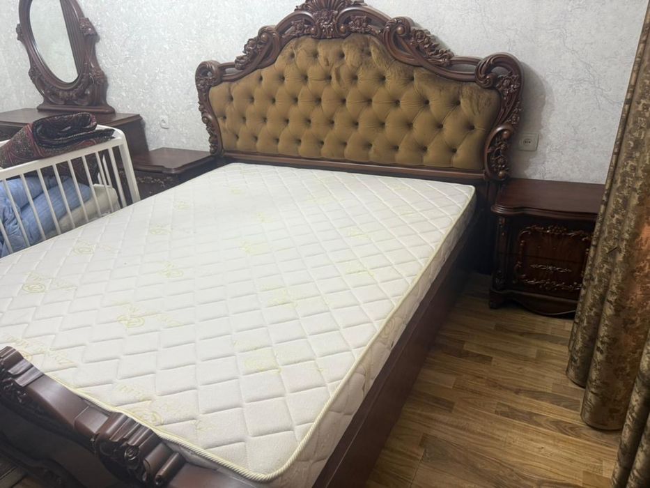 Спальный гарнитур (Китай)