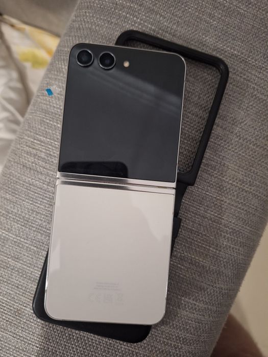 Samsung Galaxy Z Flip 5