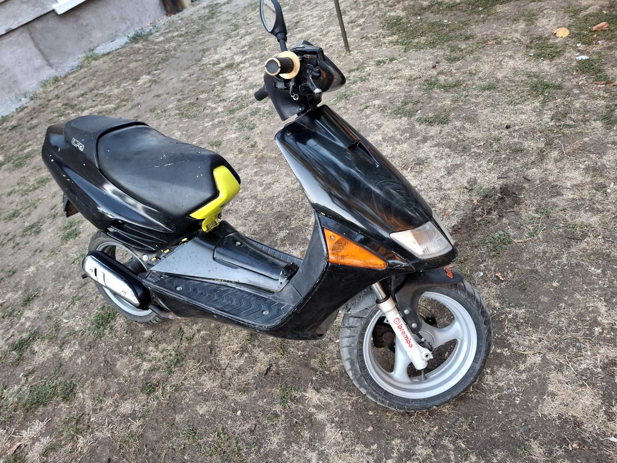 Скутер Aprilia 50 к.с